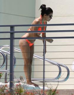 Eva Longoria feet photo thumbnail