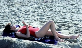 Dana Delany feet photo thumbnail