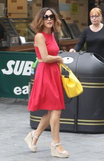 Myleene Klass feet photo thumbnail