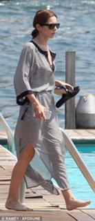 Cheryl feet photo thumbnail