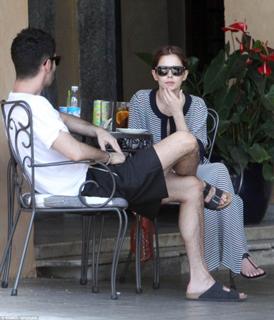 Cheryl feet photo thumbnail