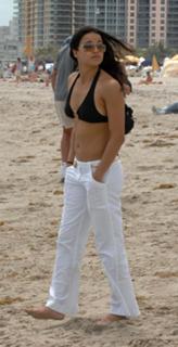 Michelle Rodriguez feet photo thumbnail