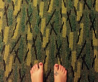 Melissa Joan Hart feet photo thumbnail