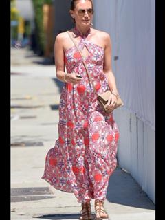 Cat Deeley feet photo thumbnail