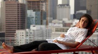 Kareena Kapoor feet photo thumbnail