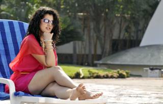 Taapsee Pannu feet photo thumbnail