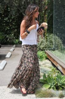 Ashley Tisdale feet photo thumbnail