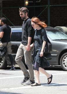 Julianne Moore feet photo thumbnail