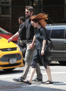 Julianne Moore feet photo thumbnail