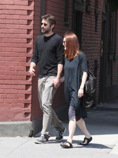 Julianne Moore feet photo thumbnail