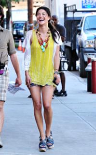 Jessica Szohr feet photo thumbnail