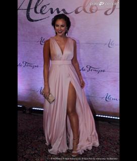 Paolla Oliveira feet photo thumbnail