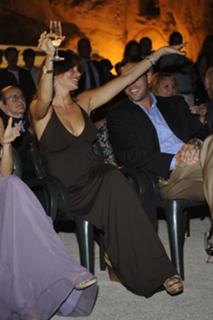 Sofía Vergara feet photo thumbnail
