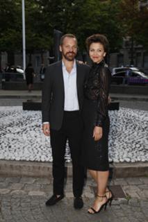 Maggie Gyllenhaal feet photo thumbnail