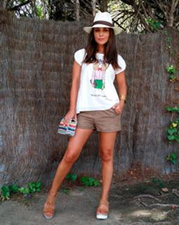 Paula Echevarría feet photo thumbnail