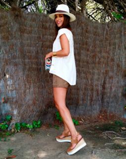 Paula Echevarría feet photo thumbnail