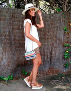 Paula Echevarría feet photo thumbnail