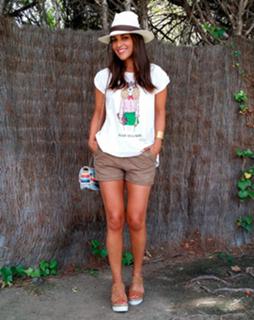 Paula Echevarría feet photo thumbnail