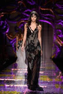 Kendall Jenner feet photo thumbnail