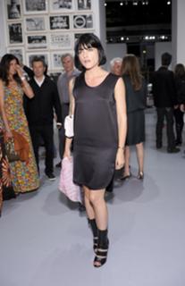 Selma Blair feet photo thumbnail