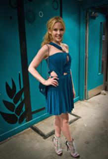 Kylie Minogue feet photo thumbnail