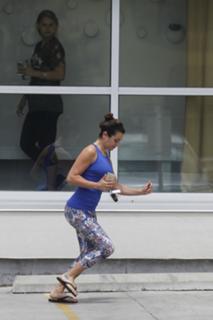 Lea Michele feet photo thumbnail