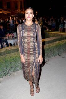 Jessica Alba feet photo thumbnail