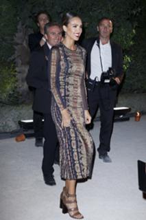 Jessica Alba feet photo thumbnail