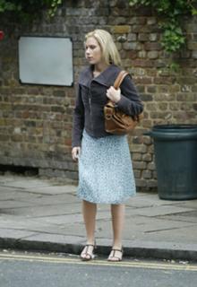 Scarlett Johansson feet photo thumbnail