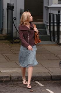 Scarlett Johansson feet photo thumbnail