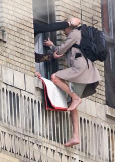 Angelina Jolie feet photo thumbnail