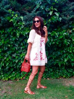 Paula Echevarría feet photo thumbnail