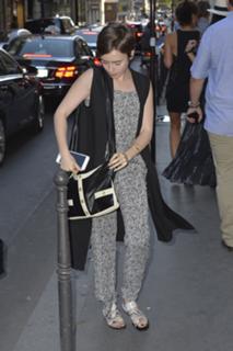 Lily Collins feet photo thumbnail