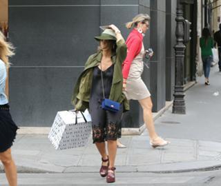 Jessica Alba feet photo thumbnail