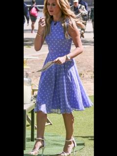 Amanda Holden feet photo thumbnail