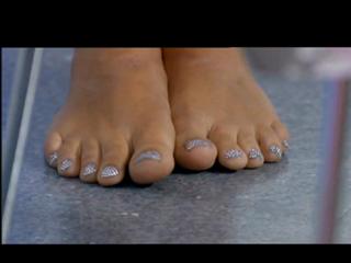 Holly Willoughby feet photo thumbnail