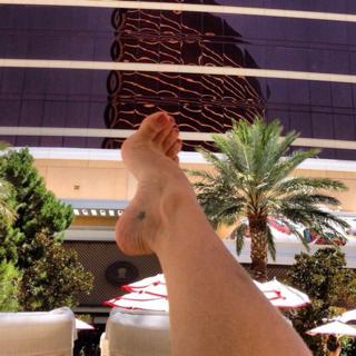 Franciely Freduzeski feet photo thumbnail