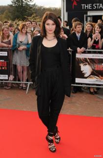 Gemma Arterton feet photo thumbnail