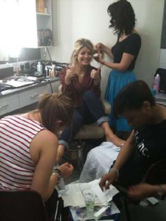 Holly Willoughby feet photo thumbnail