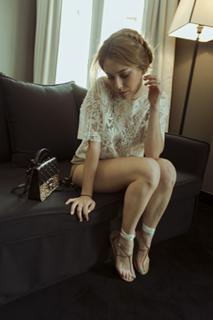 Blanca Suárez feet photo thumbnail