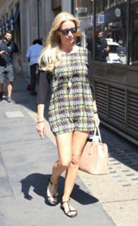 Denise Van Outen feet photo thumbnail
