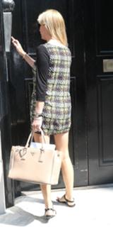 Denise Van Outen feet photo thumbnail