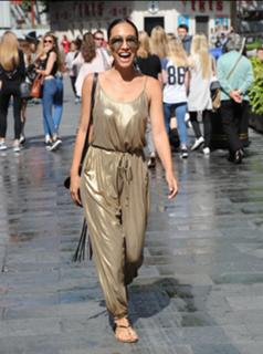 Myleene Klass feet photo thumbnail