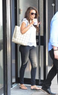 Michelle Keegan feet photo thumbnail