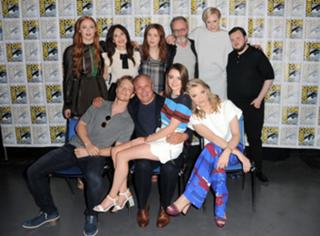 Maisie Williams feet photo thumbnail