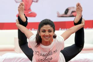 Shilpa Shetty Kundra feet photo thumbnail
