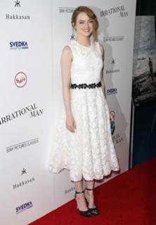 Emma Stone feet photo thumbnail