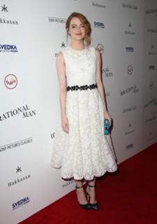 Emma Stone feet photo thumbnail