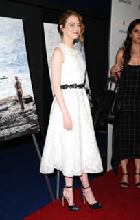 Emma Stone feet photo thumbnail