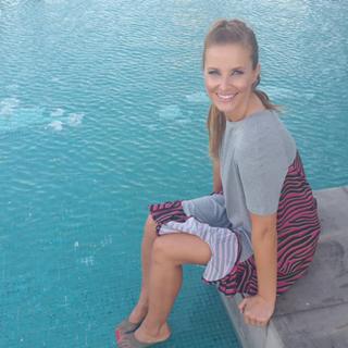 Cristina Ferreira feet photo thumbnail